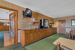 Dining - Garrison Inn & Suites (Garrison)
