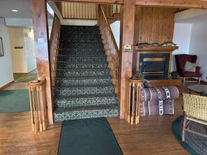 Interior - Garrison Inn & Suites (Garrison)