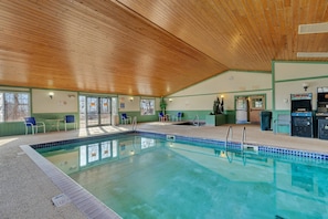 Pool - Garrison Inn & Suites (Garrison)