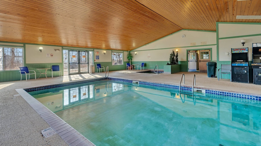 Garrison Inn & Suites