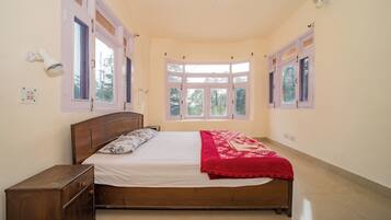 Deluxe Double Room, Garden View