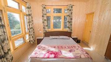 Deluxe Double Room, Garden View