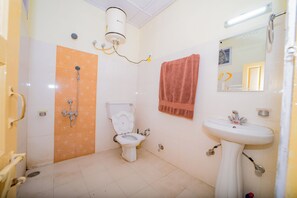 Deluxe-Doppelzimmer, Gartenblick | Badezimmer