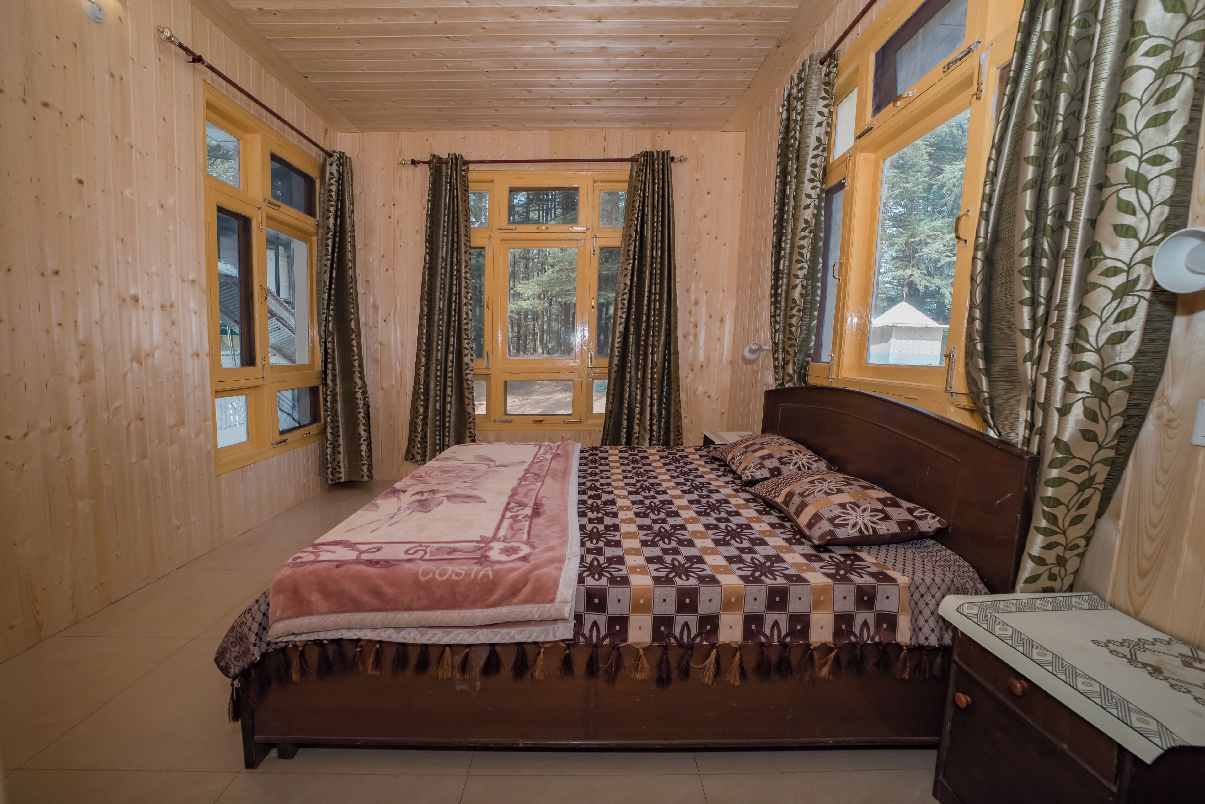 Deluxe Double Room, Garden View