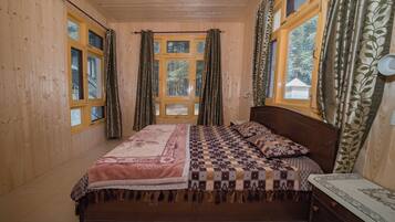 Deluxe Double Room, Garden View