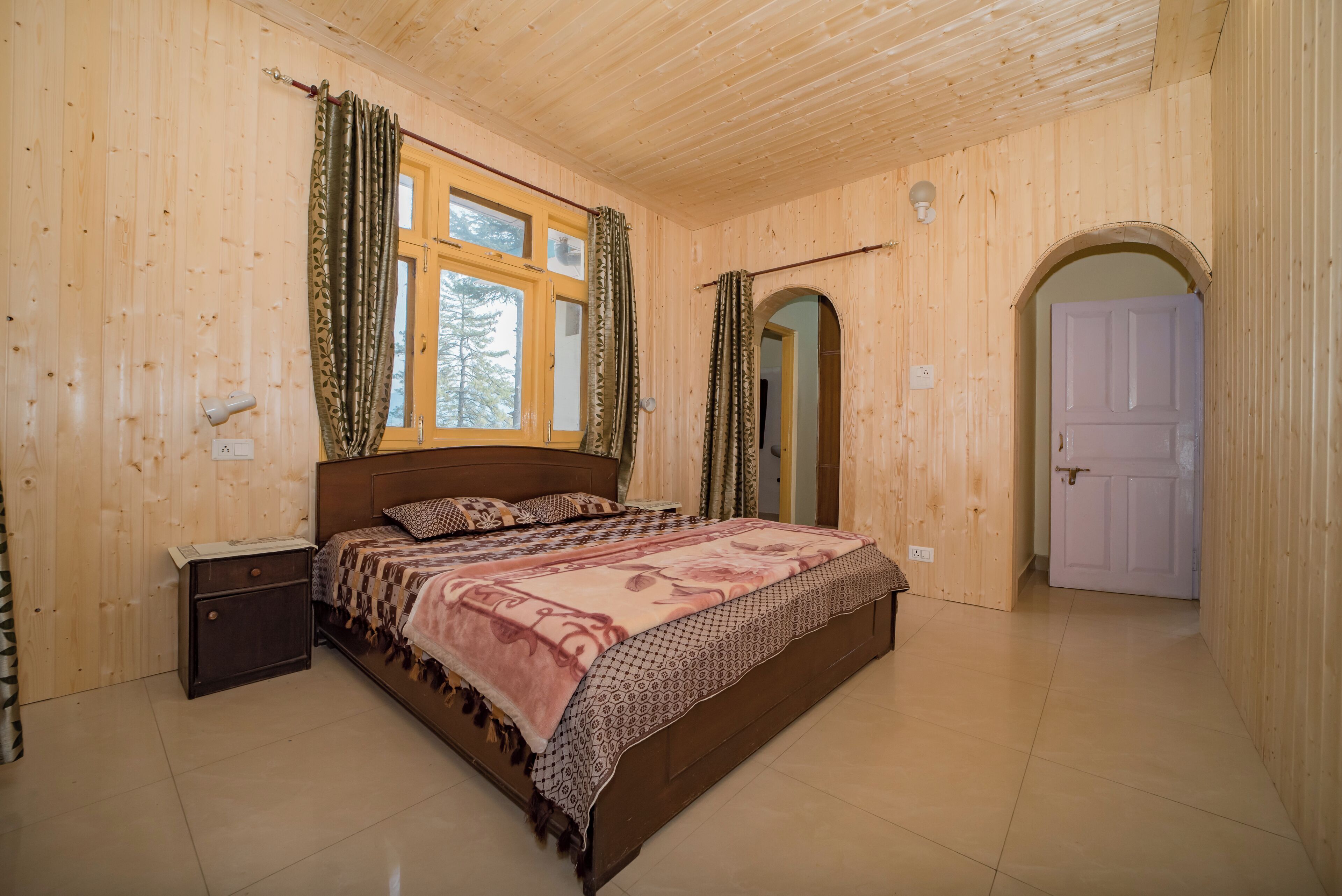 Deluxe Double Room, Garden View