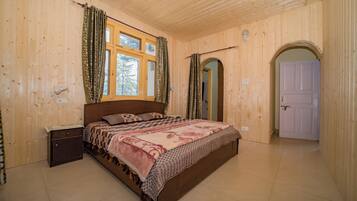 Deluxe Double Room, Garden View
