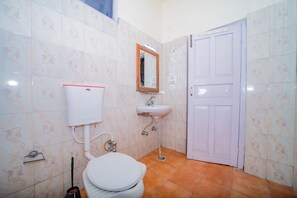 Deluxe Double Room, Garden View | Bathroom - Forest Rest House Habban (Rajgarh)
