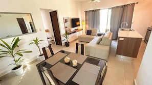 Apartment, 2 Bedrooms, Kitchen | Living area - Market Square Inn (Portsmouth)