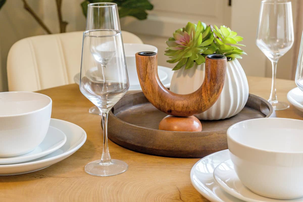 Deluxe Apartment, Private Bathroom, City View | Couples dining