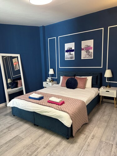 Charming 2-bedroom house in lovely București with AC, terrace and grill