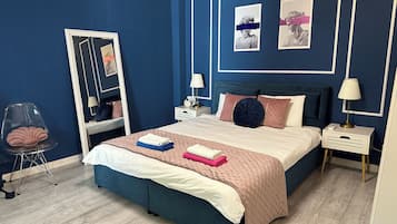 2 bedrooms, in-room safe, iron/ironing board, free WiFi