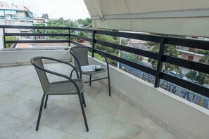 Property grounds - Modern Stylish 3Bd Balcony Retreat in Neo Irakleio (Iraklio)