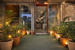 Property entrance - Mauryan Elite Hotel Vasant Kunj (New Delhi)