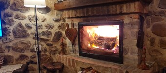 Maison de vacances 'La Casina Del Valle Escondido' avec vue montagne, piscine privée et Wi-Fi