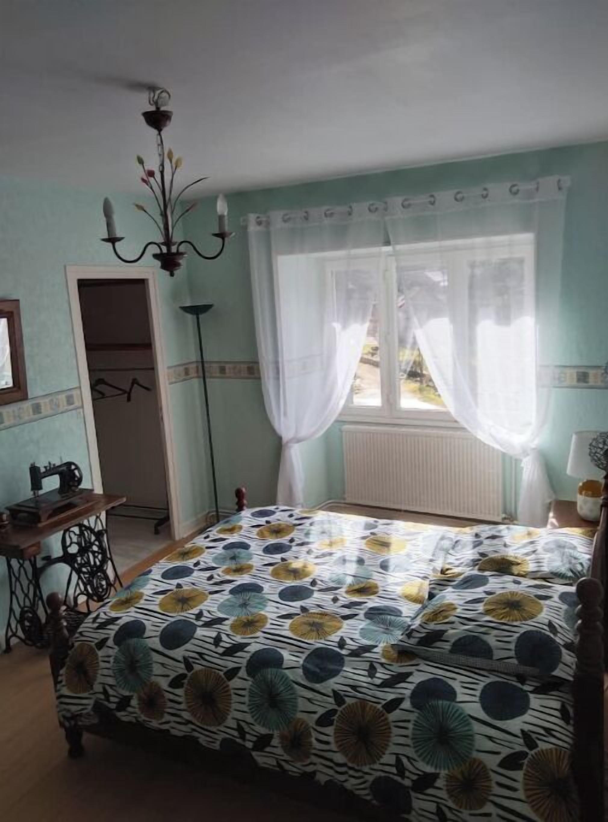 3 bedrooms, WiFi, bed sheets
