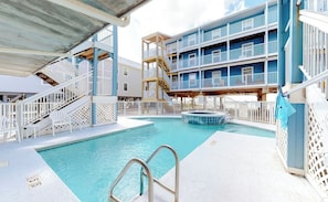 A heated pool - New listing Adorable Beachside 2/1 w/heated Pool (Gulf Shores)