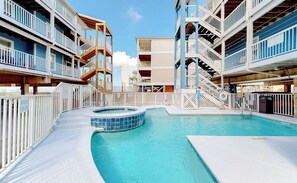 A heated pool - New listing Adorable Beachside 2/1 w/heated Pool (Gulf Shores)