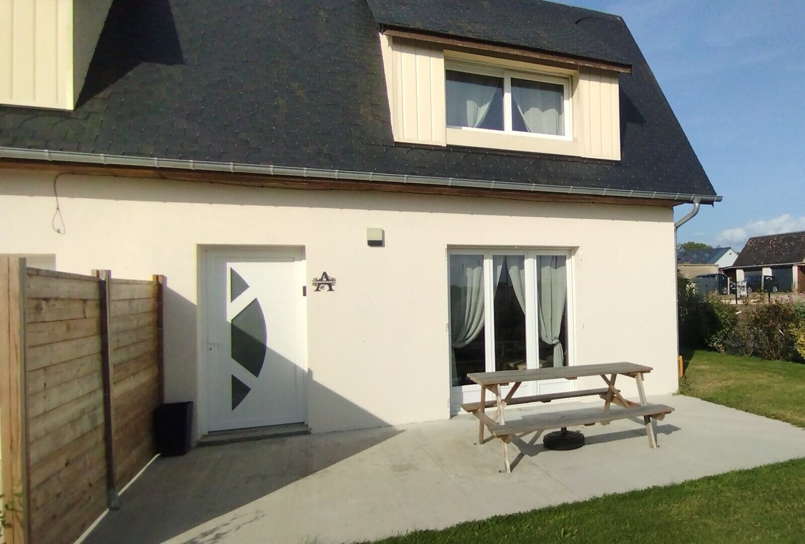 屋外ダイニングエリア