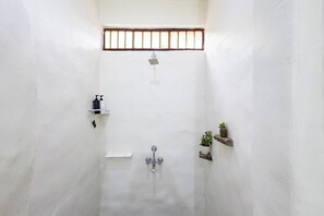Villa Deluxe, vue jardin | Salle de bain
