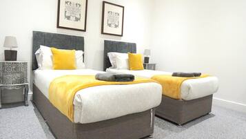 2 bedrooms, iron/ironing board, travel cot, WiFi