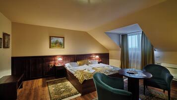 Phòng đôi tiện nghi đơn giản, sân hiên, quang cảnh vườn