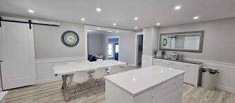 Stylish Stay in the Heart of Kingston – Steps from the Waterfront