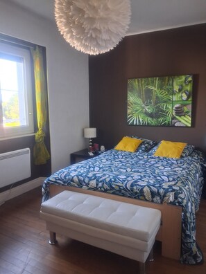 Iron/ironing board, WiFi, bed sheets - Complete apartment in a manor house 15 minutes from Gérardmer (Anould)