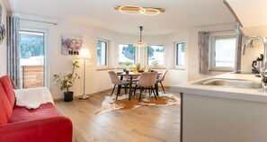 Interior - Welcome to the “Bienenwiese” – your spacious retreat. (Wildschönau)
