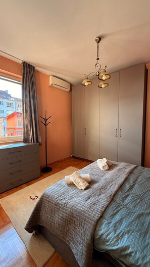 2 bedrooms, iron/ironing board, WiFi, bed sheets - 2BR Apartment - Prime City Centre (Sofia)