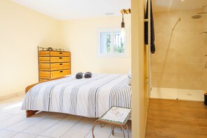 Room - Villa Solanne - Garden, pool & comfort / 10 travellers (Narrosse)