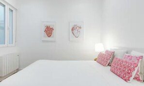 3 Schlafzimmer, Schreibtisch, Bügeleisen/Bügelbrett, kostenloses WLAN