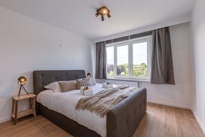 2 chambres, lit parapluie, Wi-Fi, draps fournis