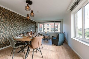 Dining - Casiola - Cosy apartment with vintage interior (De Haan)