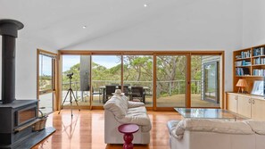 Smart TV - Panorama at Rosedale (Rosedale)