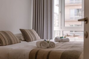 2 bedrooms, WiFi, bed sheets - Casiola - Bright modern apartment close to the cas (Oostende)