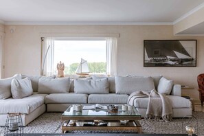 TV, offices - Waterfront retreat w/ pool & balcony (Knokke-Heist)