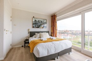 3 habitaciones, tabla de planchar con plancha, cuna de viaje y wifi 