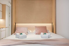 WiFi, bed sheets - Casiola - Colorful studio near the sea (Oostende)