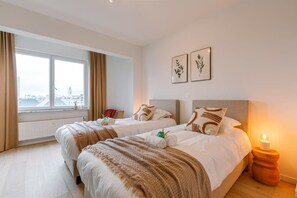 3 bedrooms, travel cot, WiFi, bed sheets - Luminous family apartment with magnificent view (Oostende)