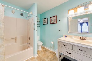 Towels - Island Bay Dreams by Seaside Vacations & Sales (Chincoteague Island)