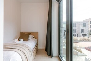 3 chambres, fer et planche à repasser, Wi-Fi, draps fournis