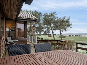 House | Bahagian luar