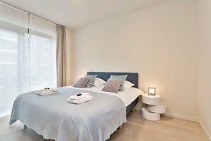3 chambres, fer et planche à repasser, Wi-Fi, draps fournis