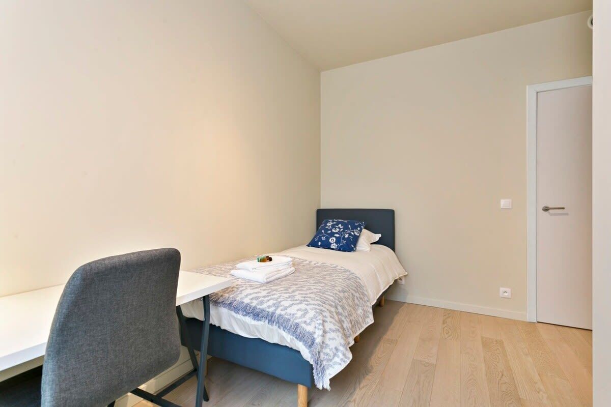 3 chambres, fer et planche à repasser, Wi-Fi, draps fournis