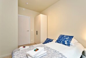 3 chambres, fer et planche Ă repasser, Wi-Fi, draps fournis
