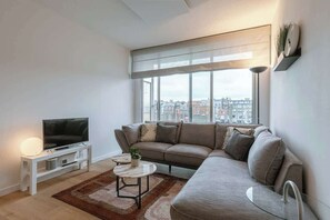 TV, stereo, offices