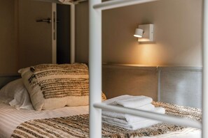 3 slaapkamers, reisbedje, wifi, beddengoed