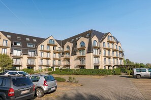 Exterior - Comfortable Apartment with Scenic Views (De Haan)