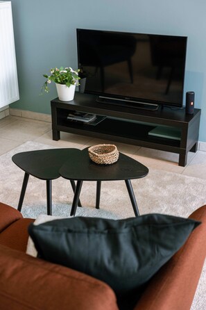 TV, offices - Casiola - Cozy seaside apartment with terrace (Oostende)